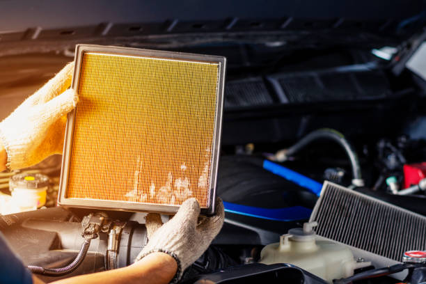 What are the symptoms of a bad air filter in a car?